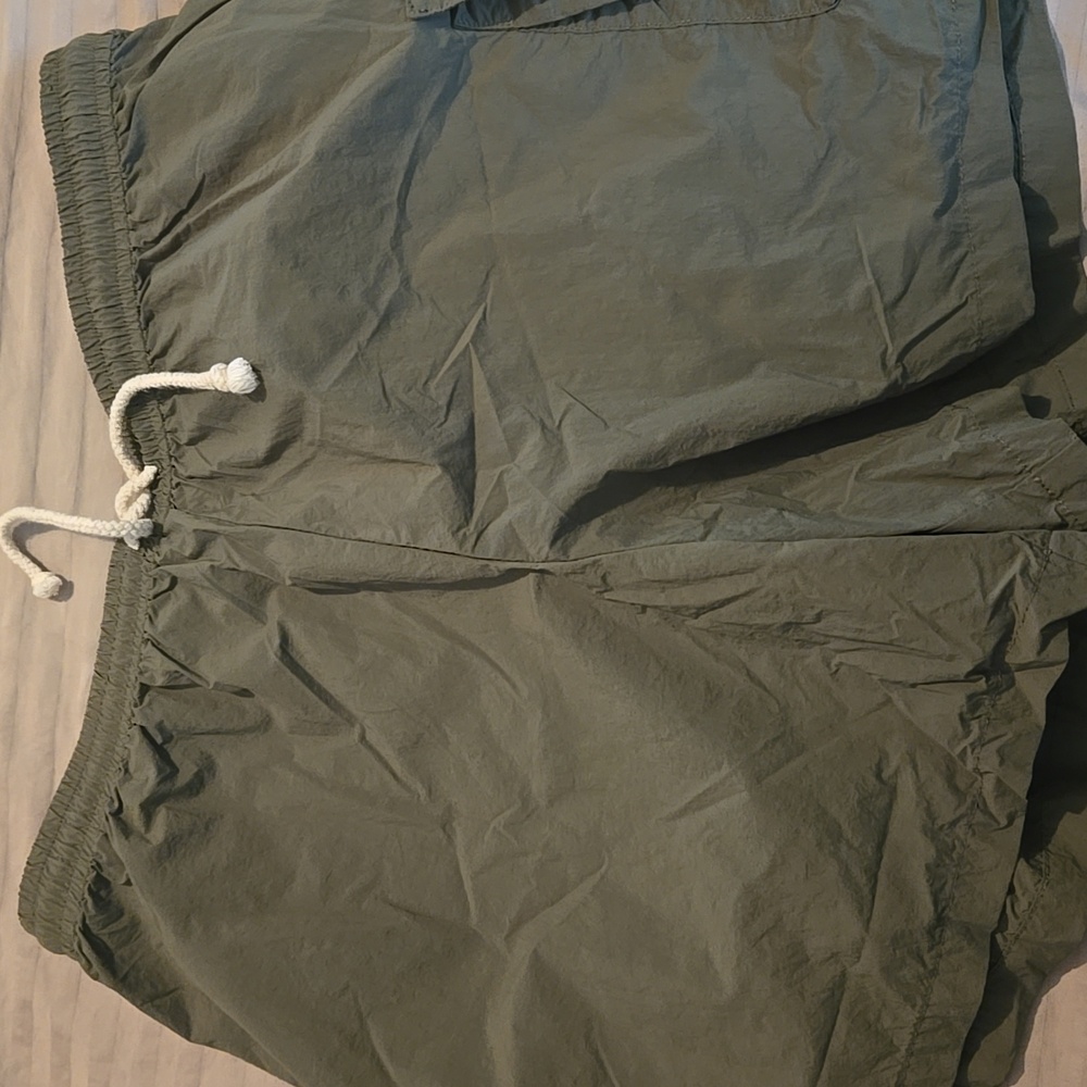 Donni Nylon Cargo Shorts - Picture 10 of 10